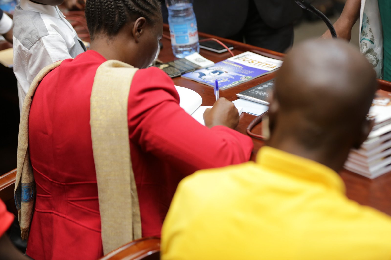 Almoyan, d&rsquo;Annicette Sembo Bile : notes de lecture